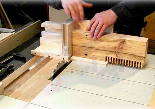 برای برش چوب به صورت صاف و منظم ، به یک اره میزی نیاز دارید اما باید روش استفاده صحیح از این ابزار را بدانید