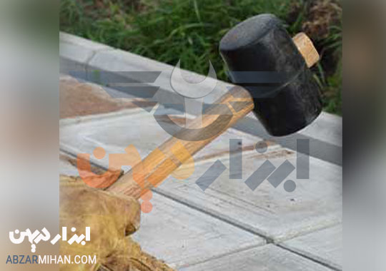 پتک ابزاریست که در نجاری برای کوبش چوب استفاده می شود